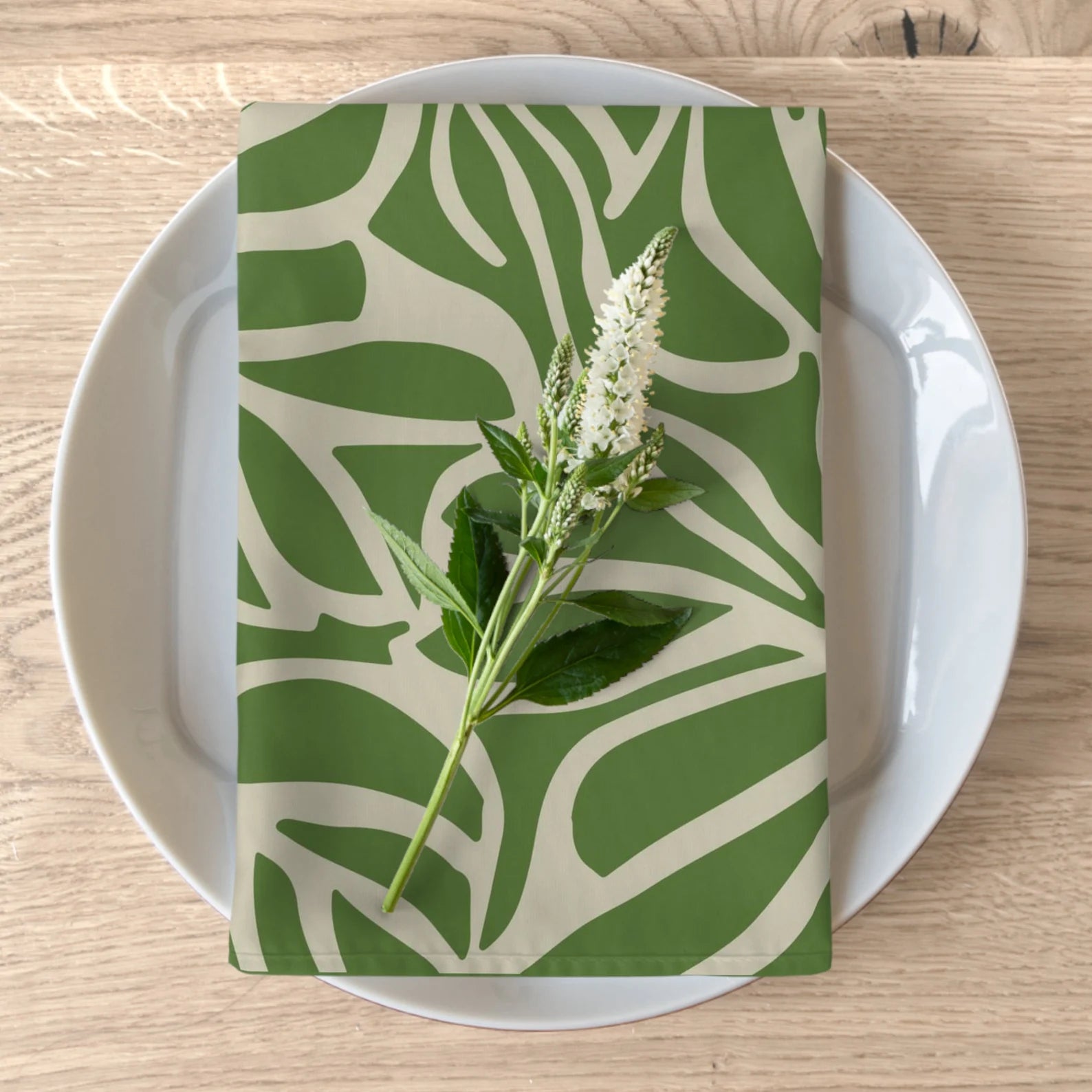 Set of 4 green floral cloth napkins, eco-friendly and soft microfiber for elegant dining.